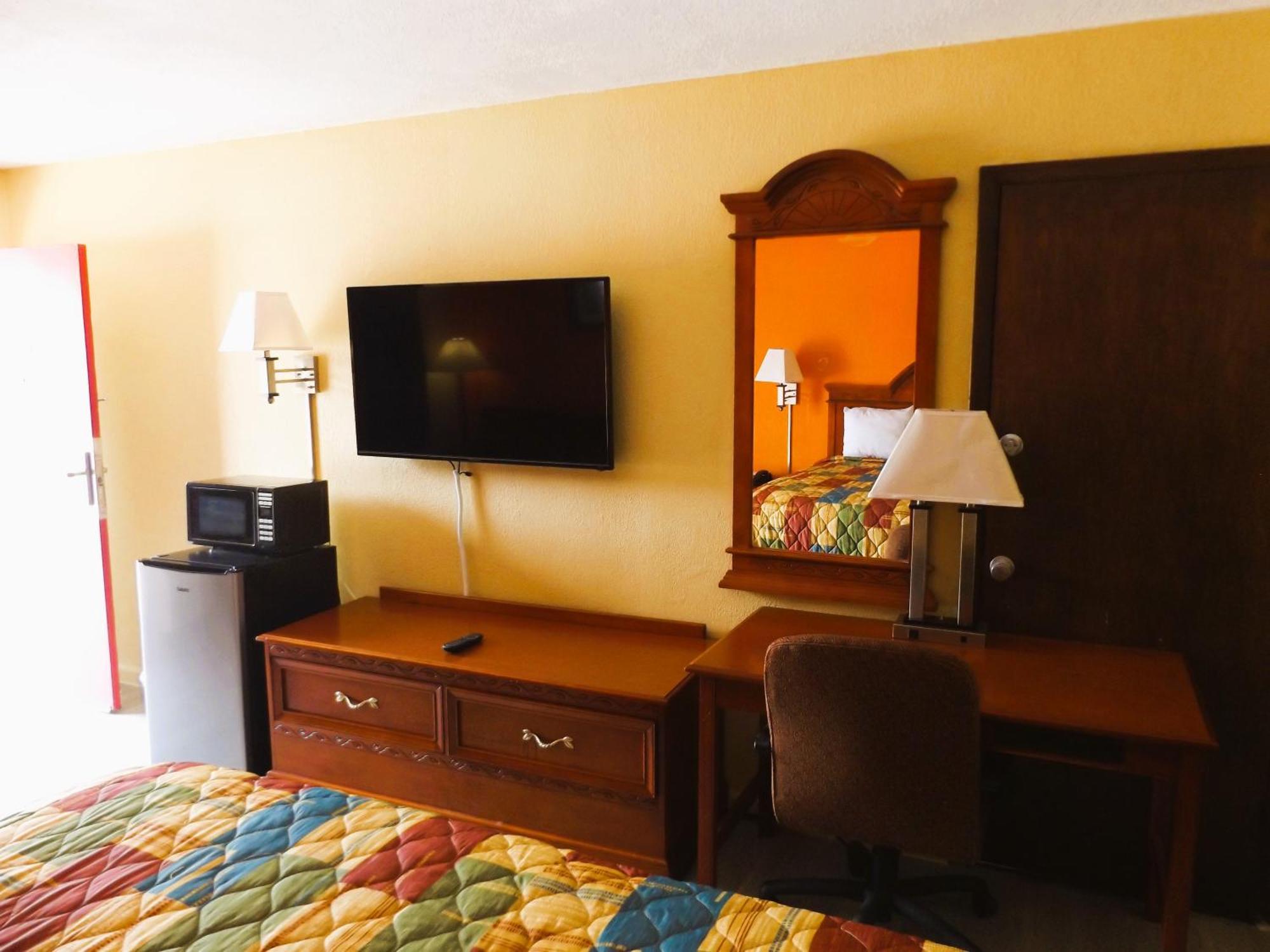 Regency Inn Concordia Екстериор снимка