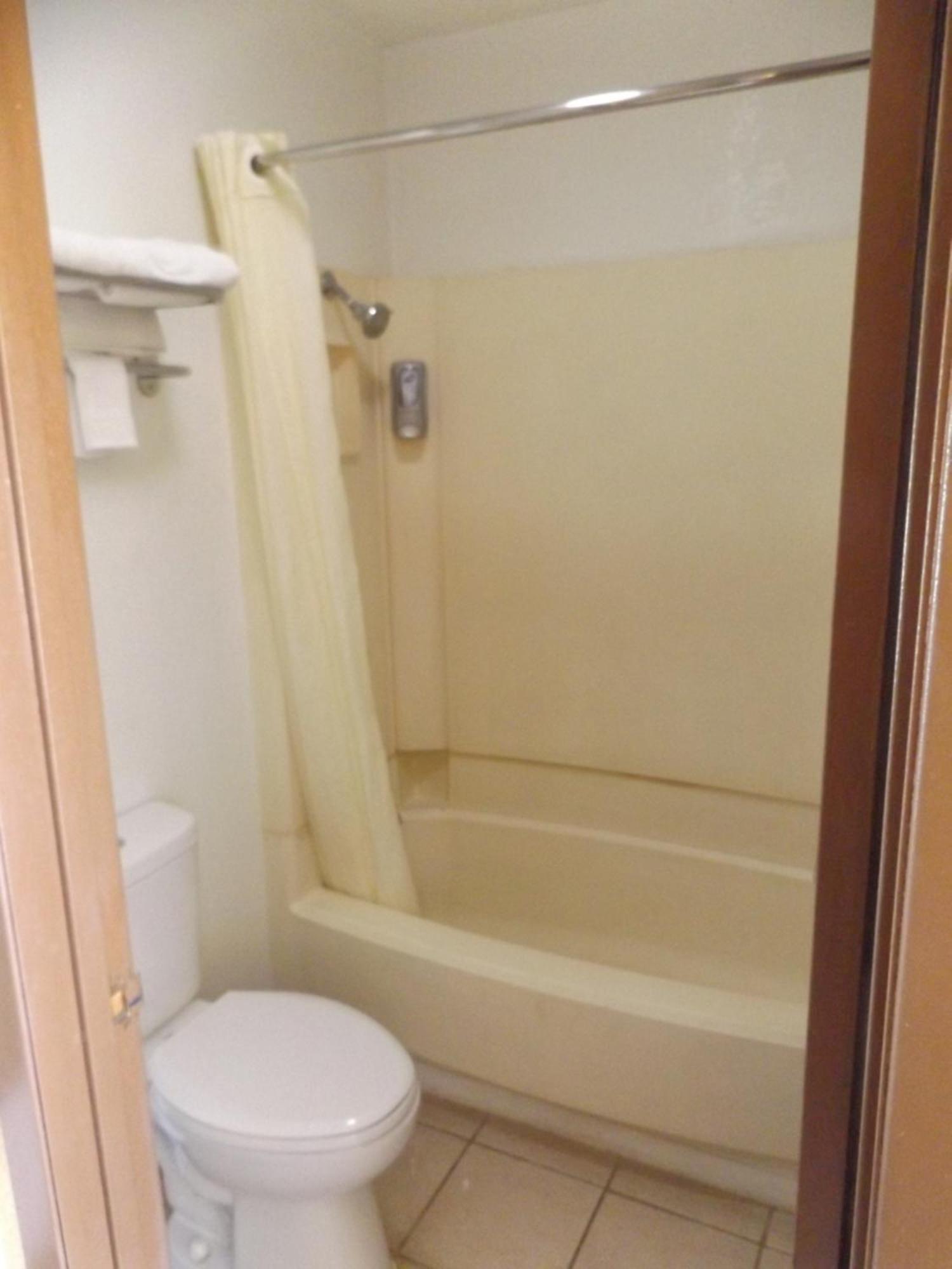 Regency Inn Concordia Екстериор снимка