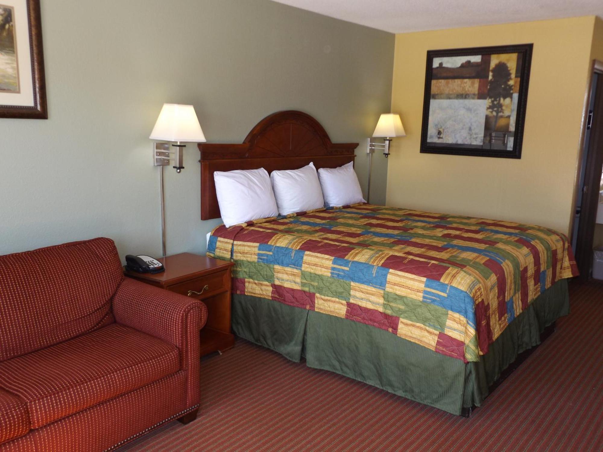 Regency Inn Concordia Екстериор снимка